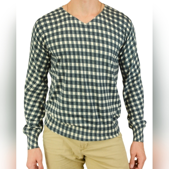 NWT top - Picture 3 of 5